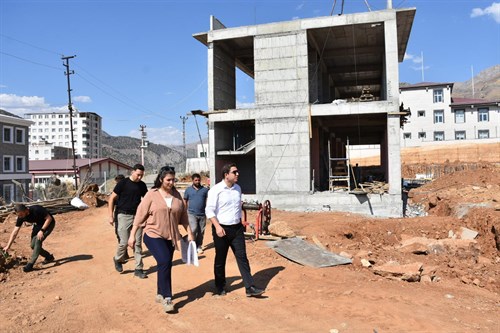 SASON İLÇE HALK KÜTÜPHANESİ PROJESİNDE ÇALIŞMALAR TÜM HIZIYLA DEVAM EDİYOR